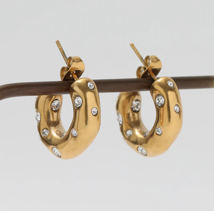 Sophie Hoops in Gold