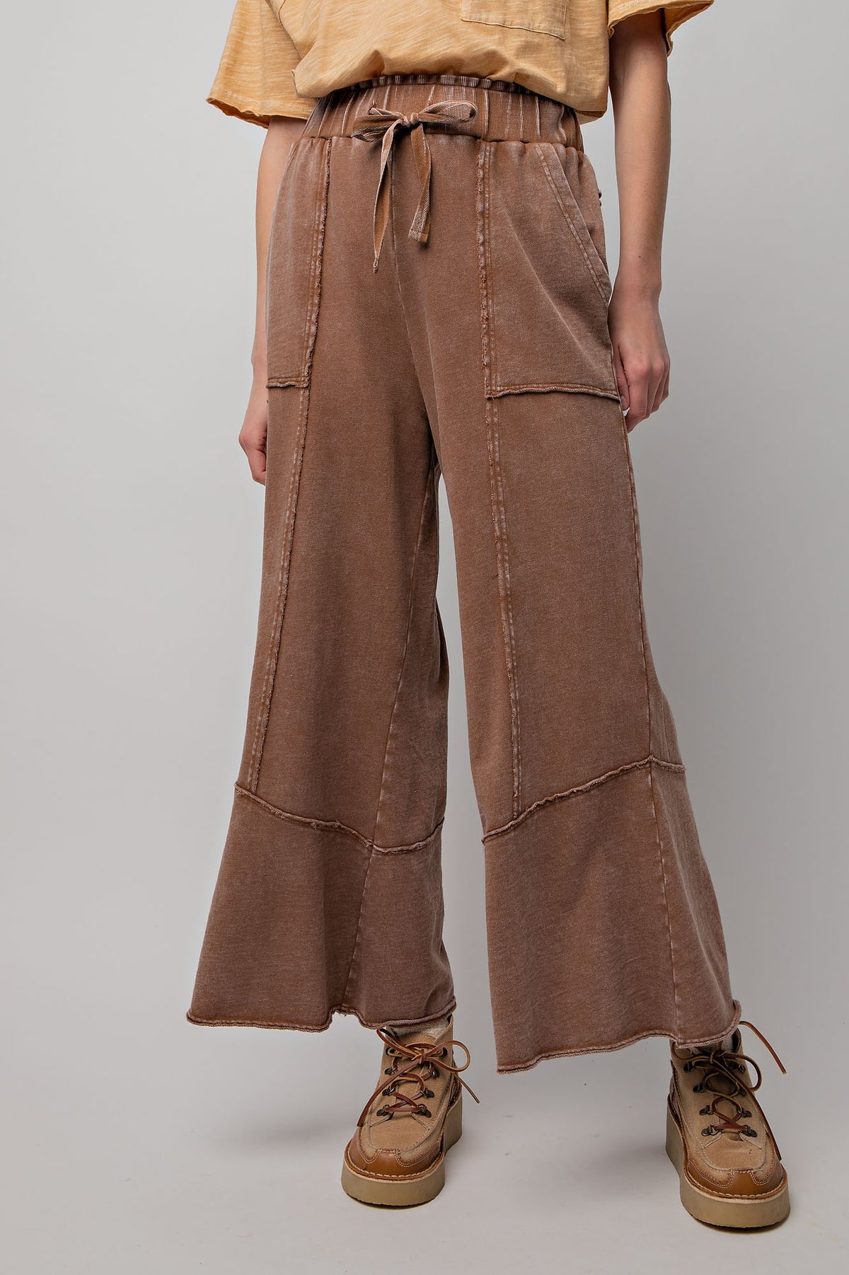 EB40706 Chocolate Brown Pant Easel