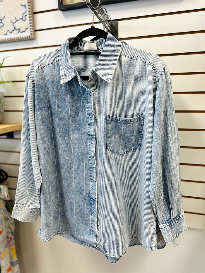 Light Chambray Button-Down Top | Shelby Very J