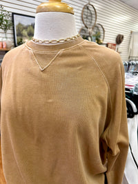 Comfy Brown Mineral Washed Sweatshirt | Boutique Elise | Gabriella Hyfve
