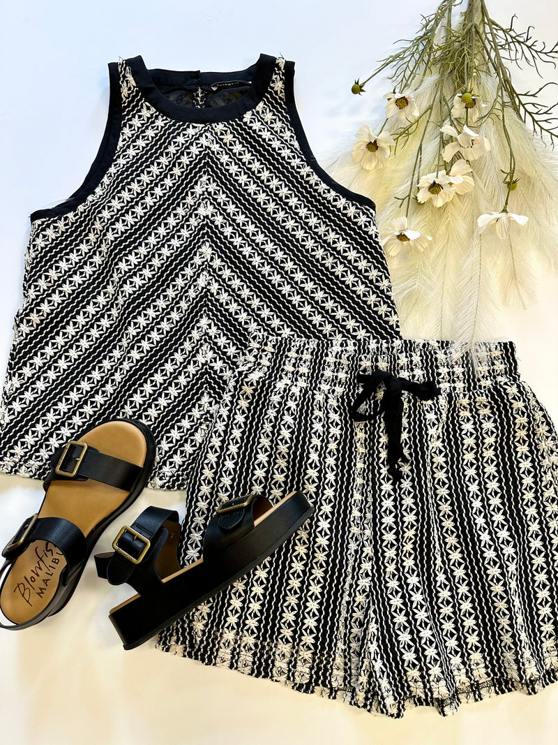 Black and Cream Stitch Detail Shorts | Boutique Elise Staccato