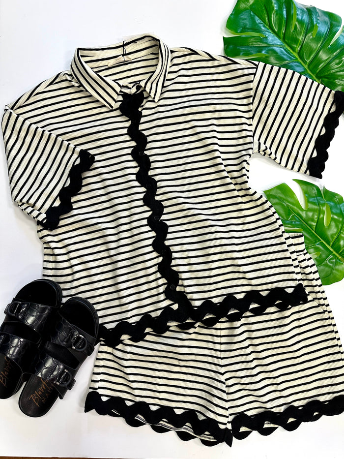 Cream and Black Scallop Detail Top | Boutique Elise | Cara Entro