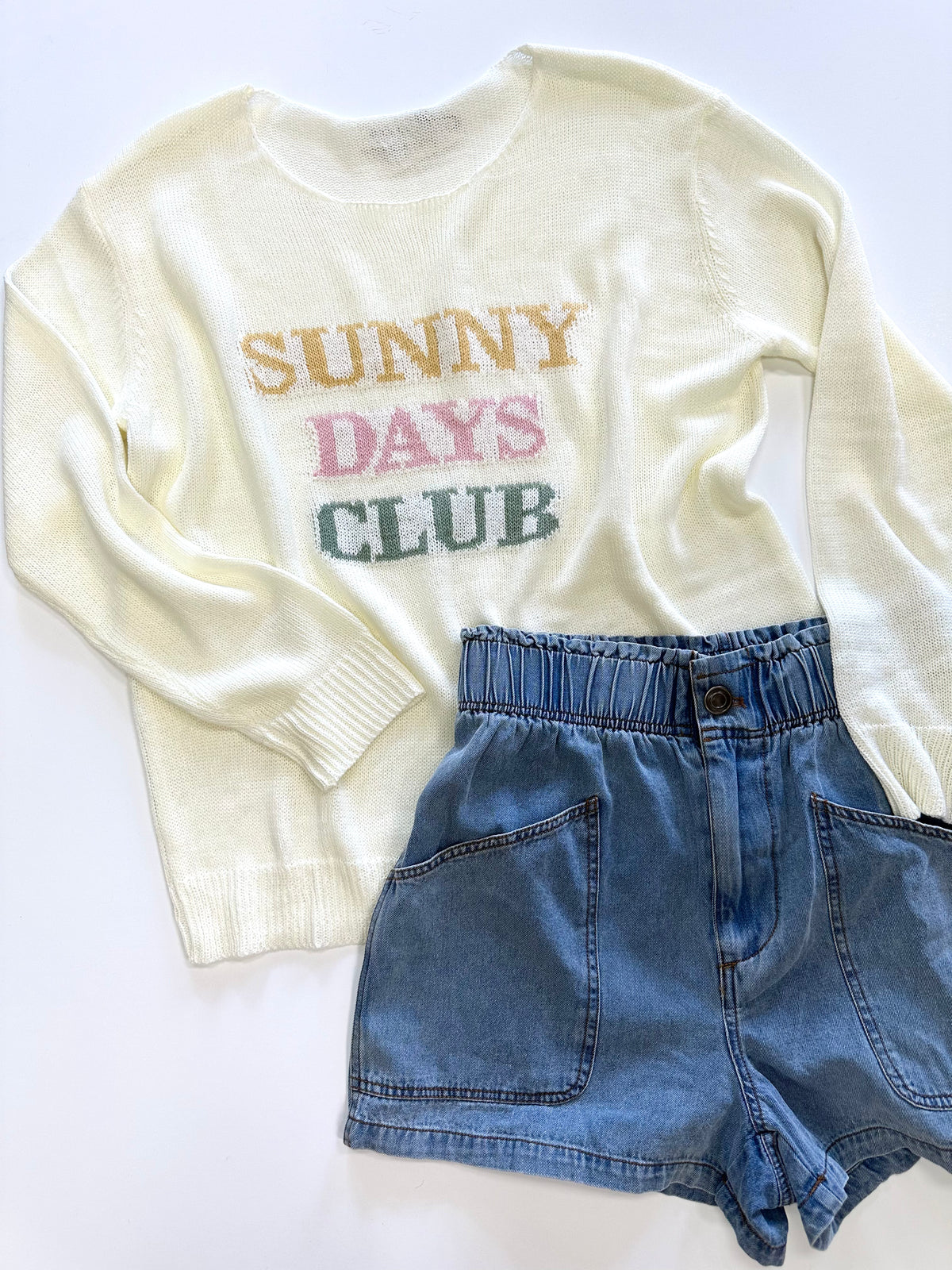 Sunny Days Club Lightweight Sweater | Boutique Elise Gilli