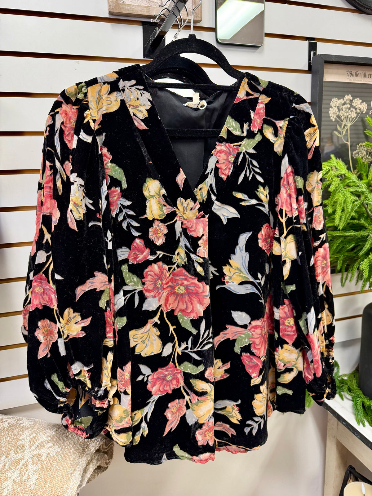Black Velvet Floral Long Sleeve | Vanessa Jodifl