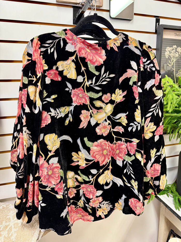 Black Velvet Floral Long Sleeve | Vanessa Jodifl