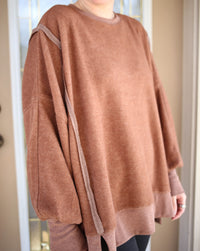Cozy Fleece Hem Detail Chocolate Sweatshirt | Boutique Elise Hyfve