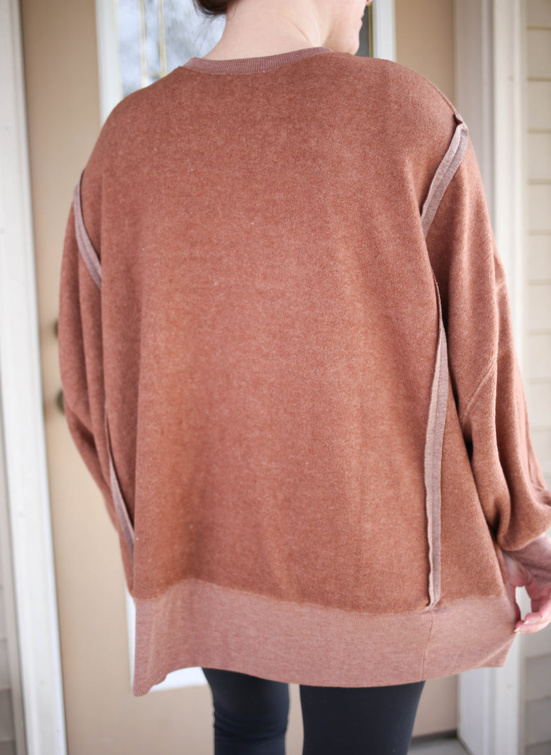 Cozy Fleece Hem Detail Chocolate Sweatshirt | Boutique Elise Hyfve