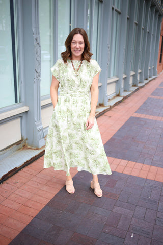 Light Green Floral Print Midi Dress | Leann Boutique Elise Light Green Floral Print Midi Dress | Leann Boutique Elise