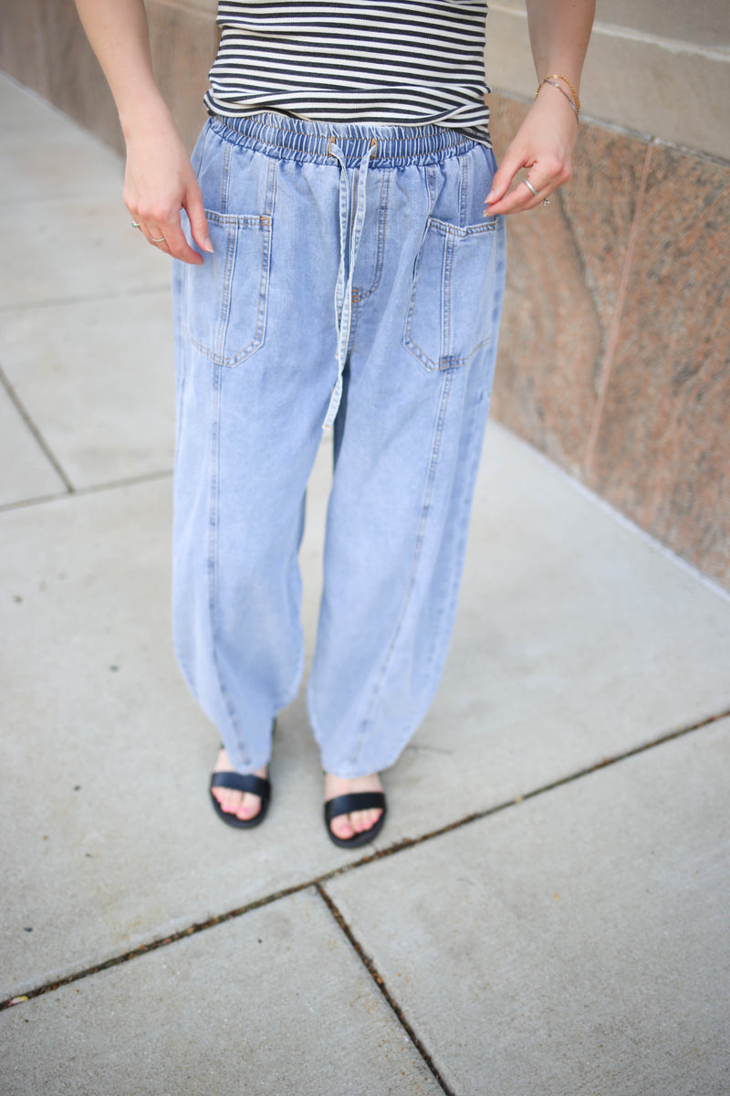 Light wash wide leg denim jean