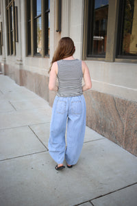 Light Wash Denim Elastic Waist Barrel Jeans | Jane Very J