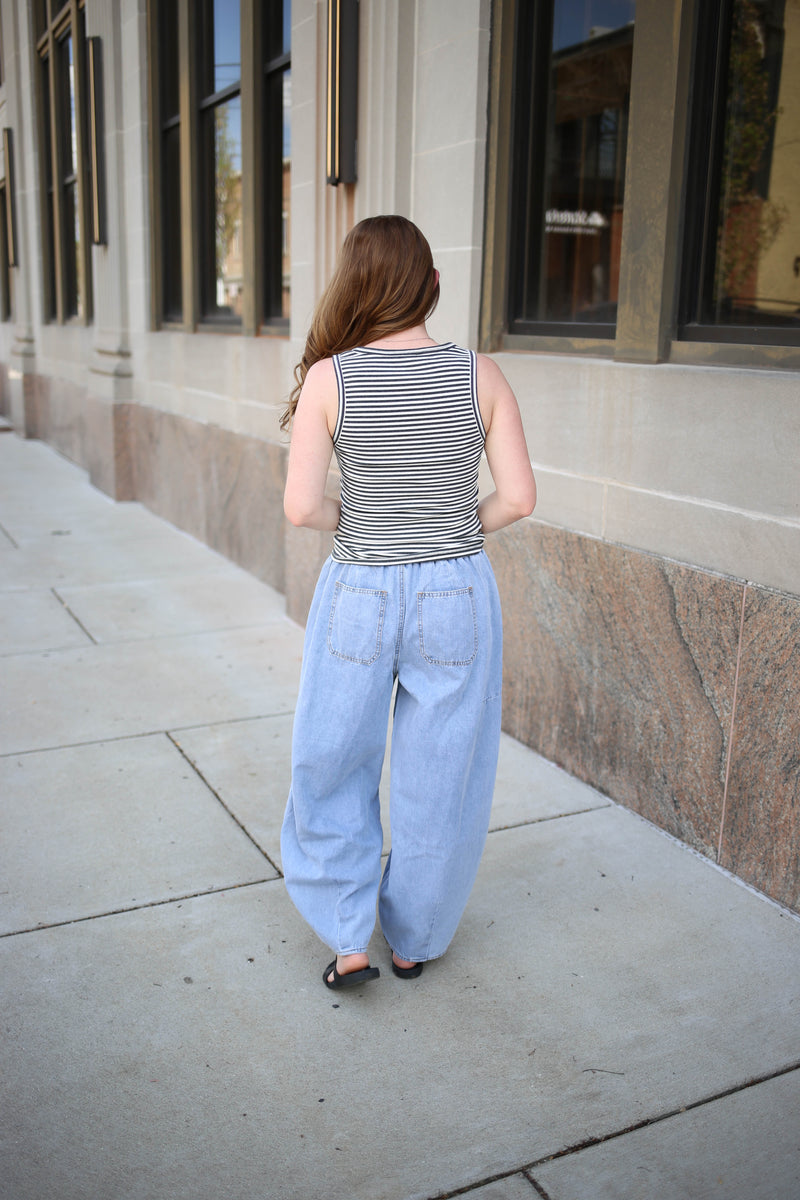 Light Wash Denim Elastic Waist Barrel Jeans | Jane Very J