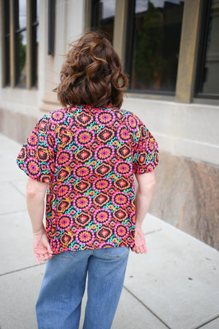Black Printed V-Neckline Short Sleeve Top | Sharon Jodifl