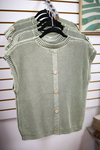 Green Mineral Wash Knit Vest | Avery Blu Pepper