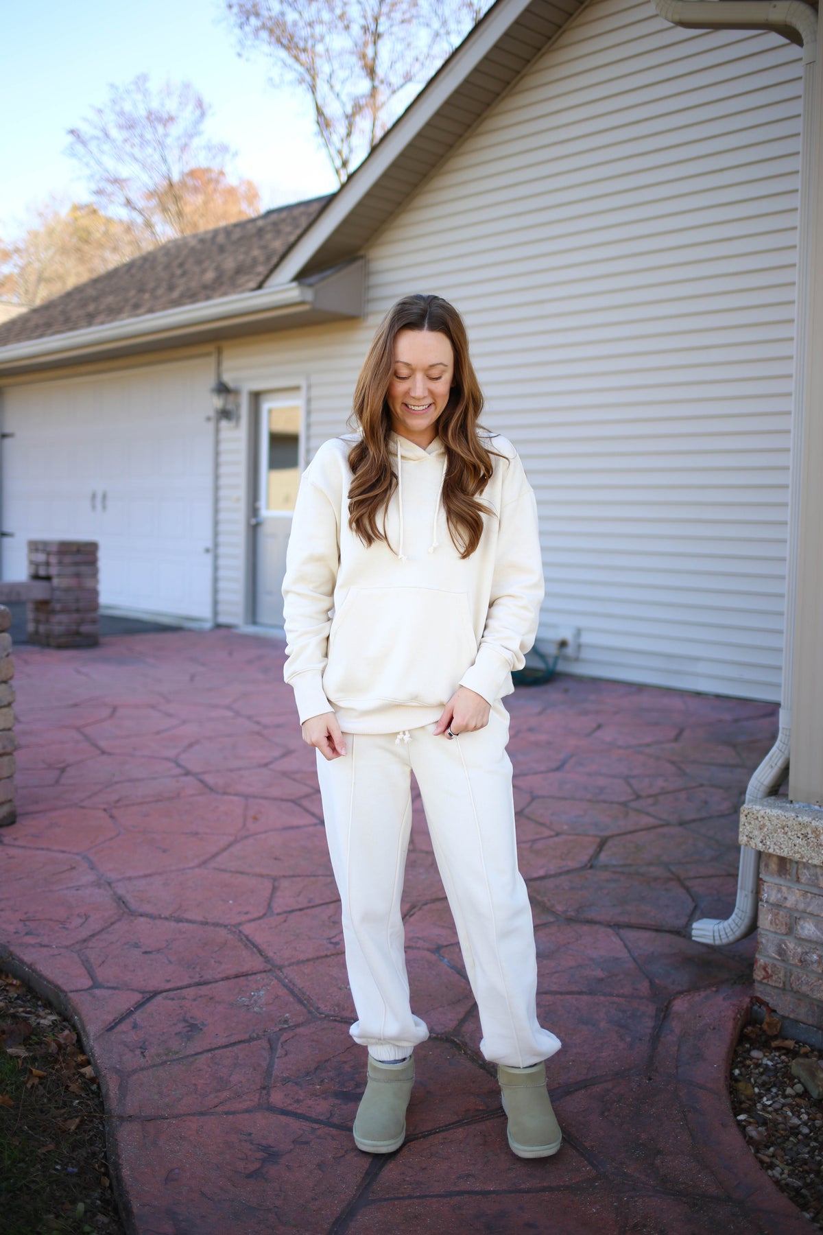 Womens Cozy Cream Sweatpants | Boutique Elise | Jaylen Hyfve