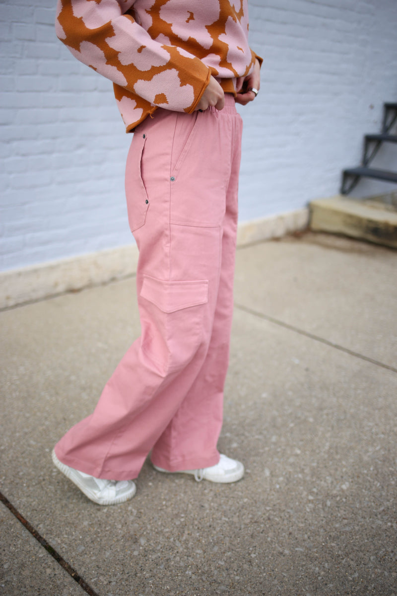 side detail of the pink wide leg cargo pants