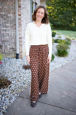 Brown polka dot track pants, Entro