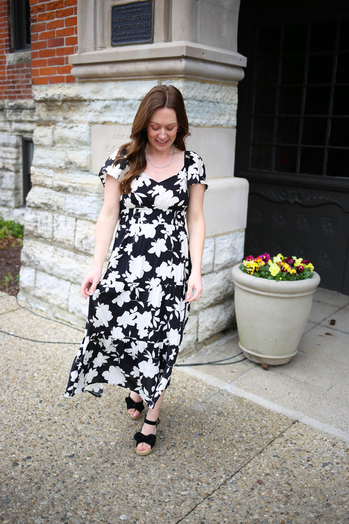 Black and White Floral Print Midi Dress | Boutique Elise | Bella Blu Pepper
