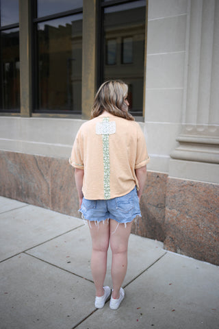 Daisy Patchwork Cream Oversized Short Sleeve Top | Boutique Elise | Dani oli hali