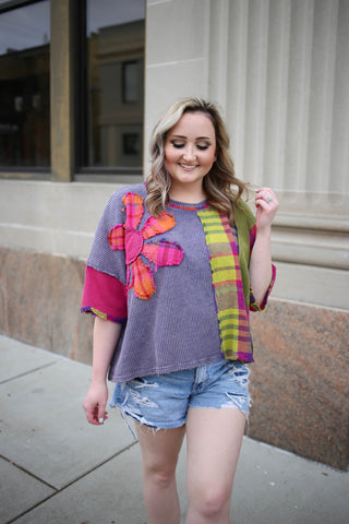 Daisy Patchwork Oversized Short Sleeve Top | Boutique Elise | Delilah oli hali
