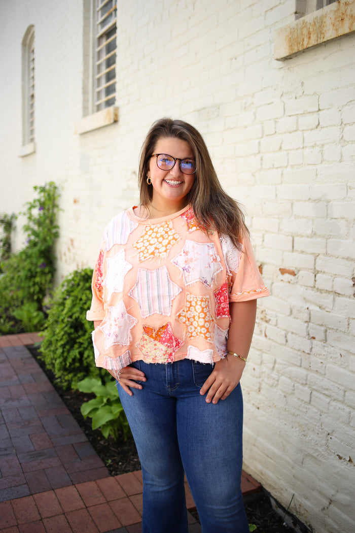 Orange Star Detail Short Sleeve Top | Boutique Elise | Betsey oli hali