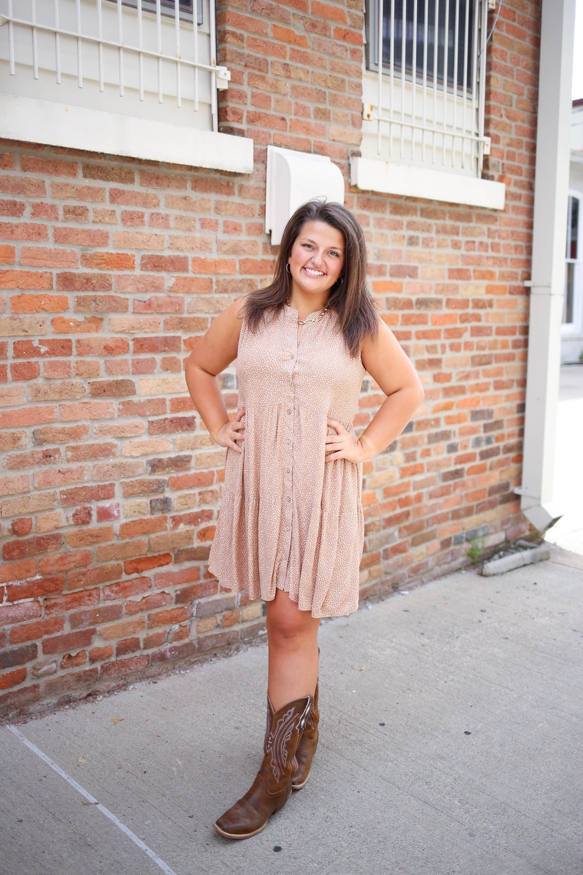 brown and cream sleeveless dress