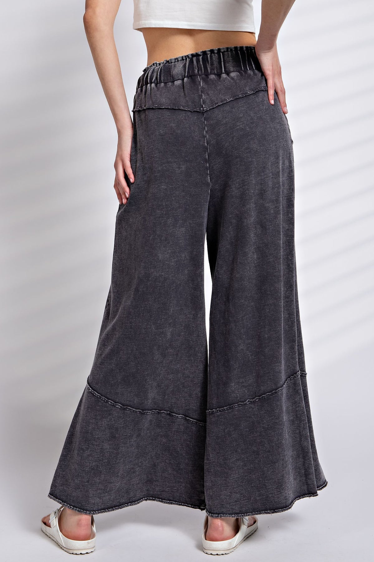 Dark Charcoal Wide Leg Crop Pant | Boutique Elise | Anita Easel