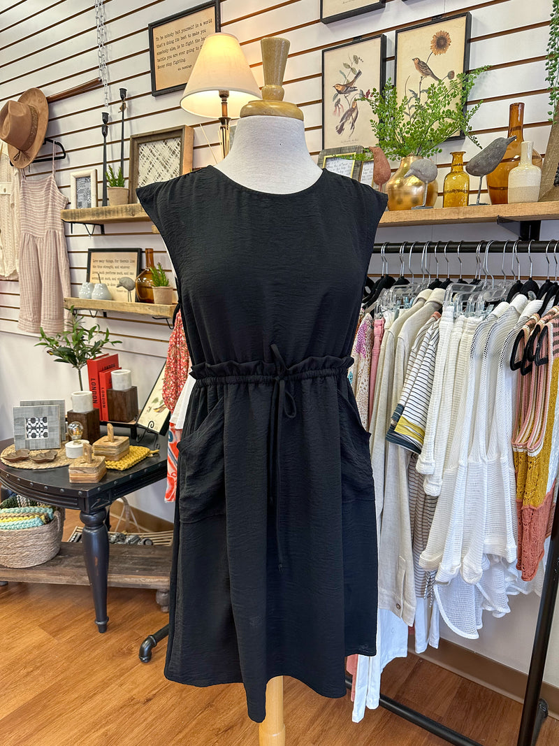 Sleeveless Tie Front Black Dress | Boutique Elise | Sylvi Gilli