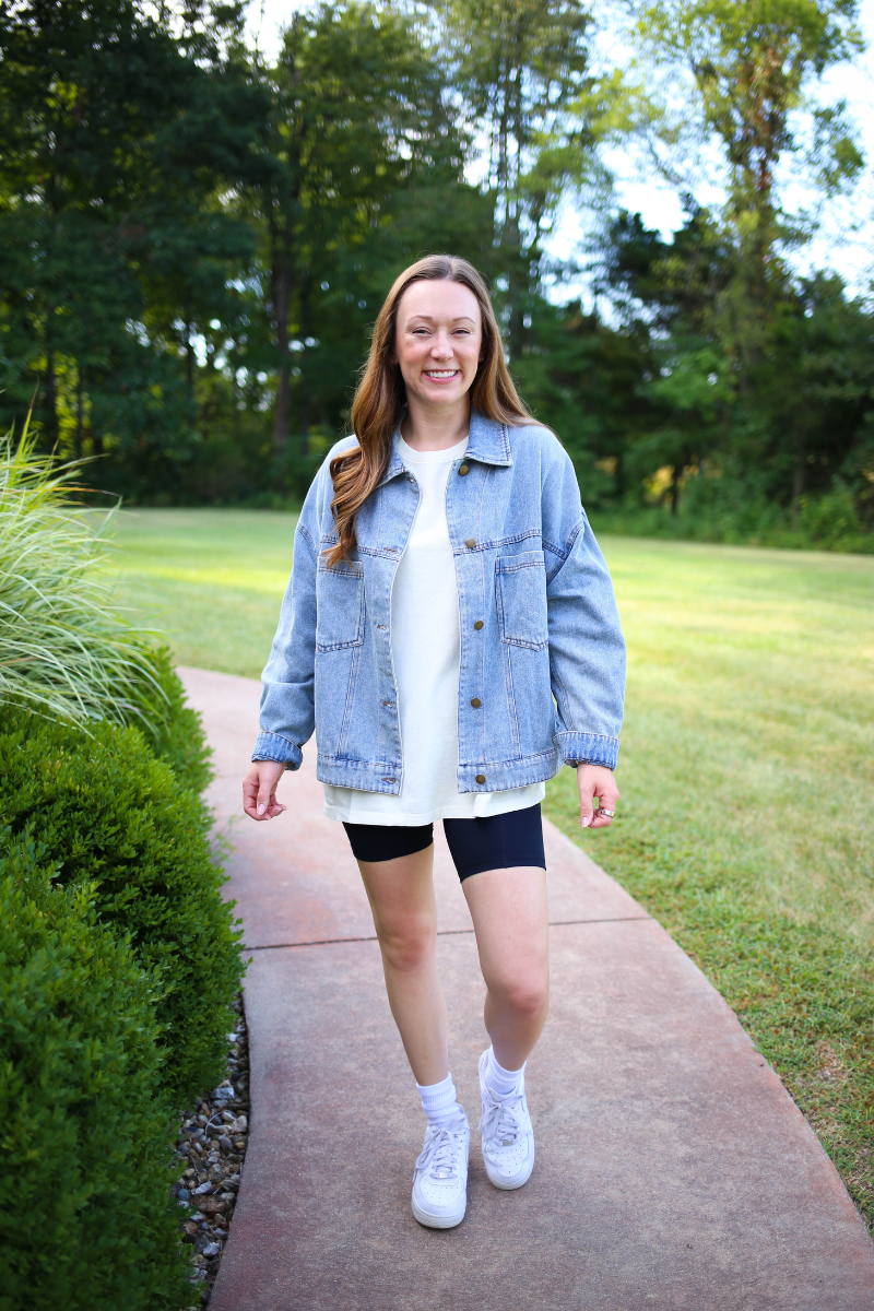 Oversized Light Denim Jacket Outfit
