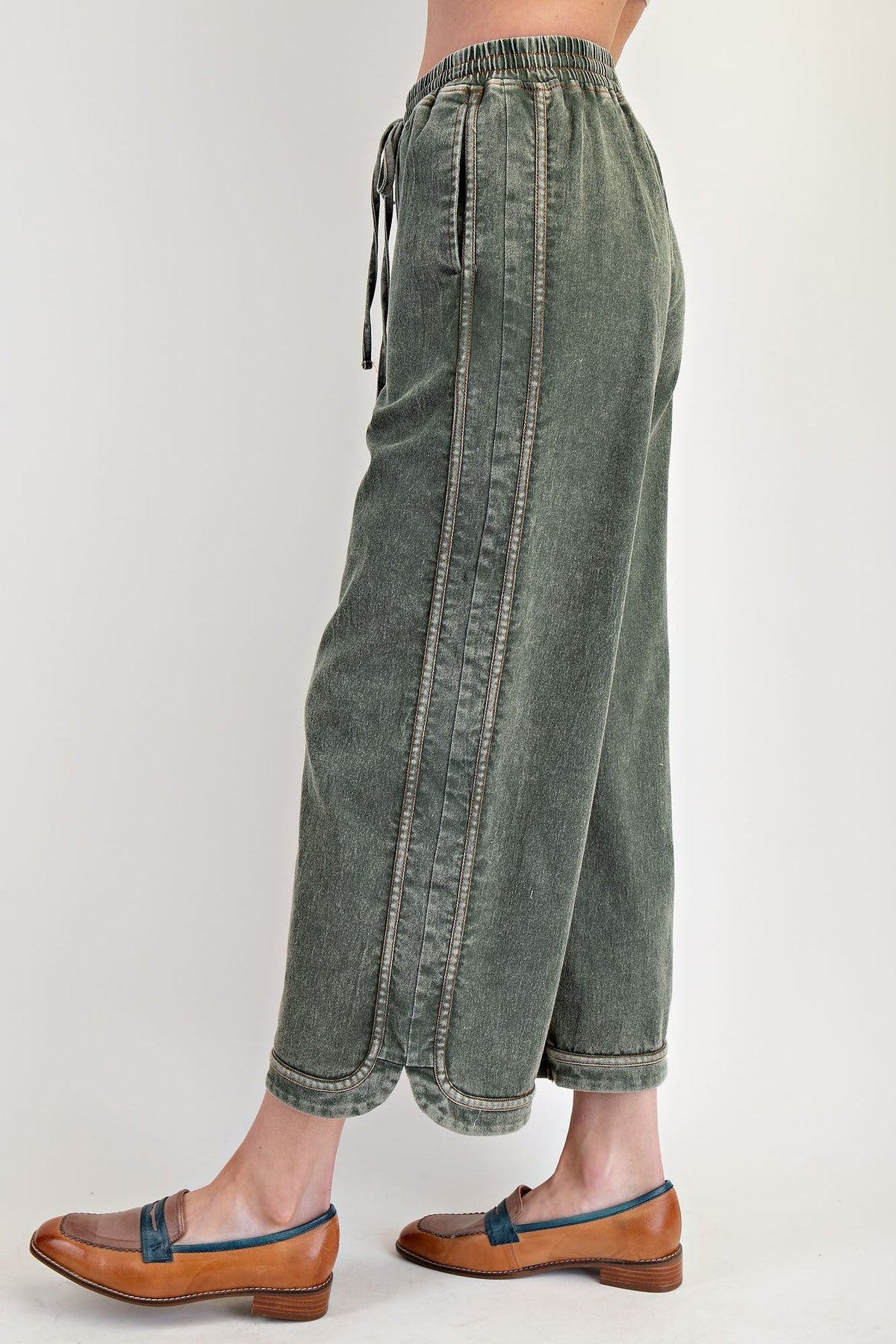 Olive Green Mineral Wash Crop Pant | Ollie Easel
