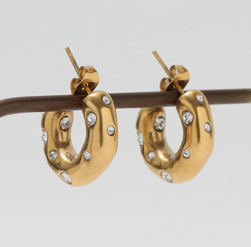 Sophie Hoops in Gold