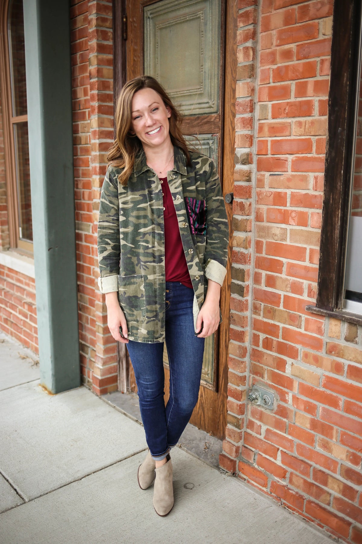 Lightweight camo jacket with velvet front pocket detail.