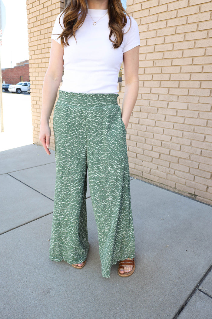 green dot detail crop pant